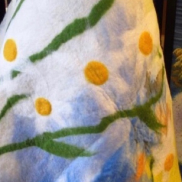 Wool Shawl-Floral Wool Wrap, Handcrafted  wool cape One Of A Kind OOAK - Picture 6 of 13
